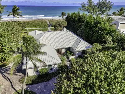 77 N Beach Road, Jupiter Island – sold