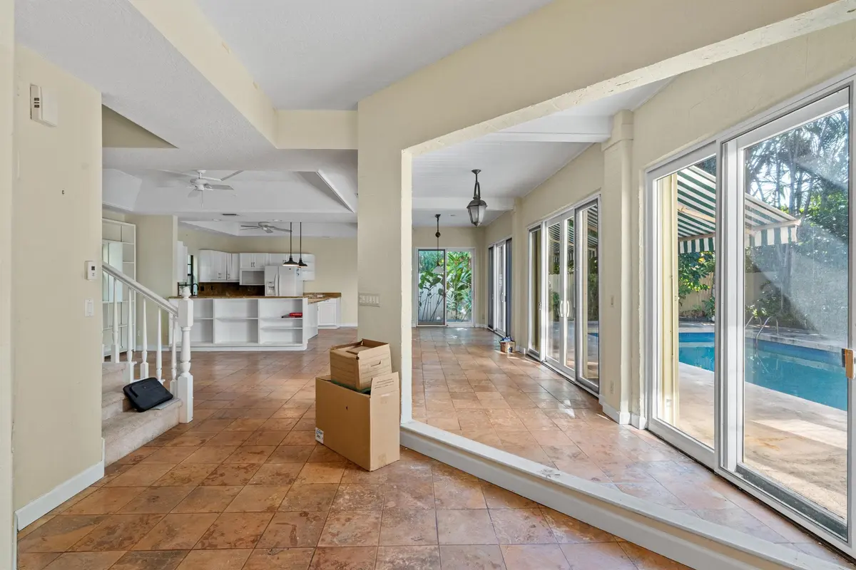 GREATROOM_STRAIGHT_DT at 206 Queens Lane, Palm Beach