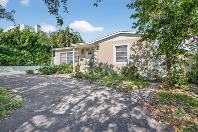 831 30th Court, West Palm Beach – Single Family Residence for sale