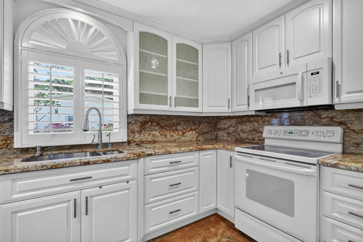 KITCHEN 1 at 5926 N Los Alamos Lane, Delray Beach
