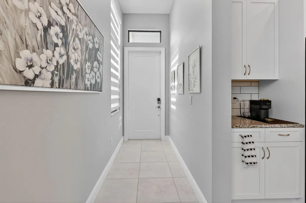 6-web-or-mls-5P1A7849 at 180 SE Via Bisento, Port St. Lucie