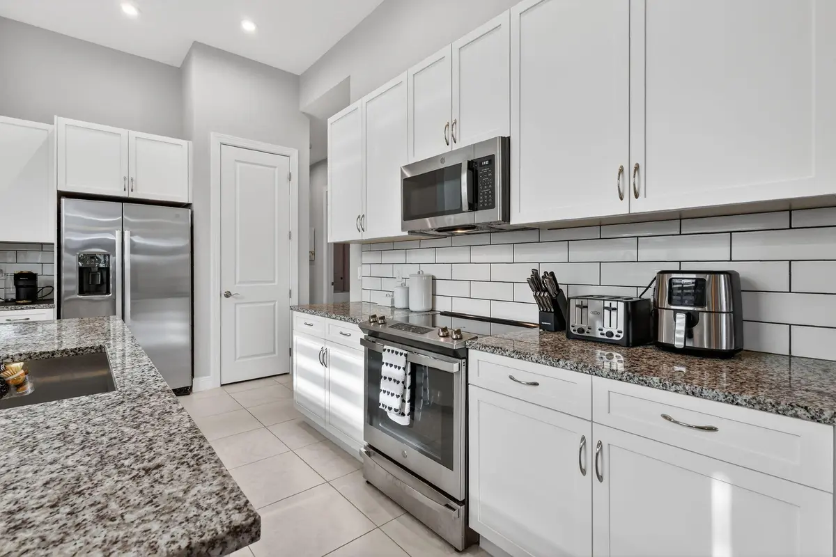 9-web-or-mls-5P1A7864 at 180 SE Via Bisento, Port St. Lucie