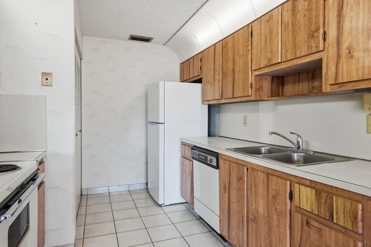 Kitchen at 14440 Campanelli Drive, Delray Beach