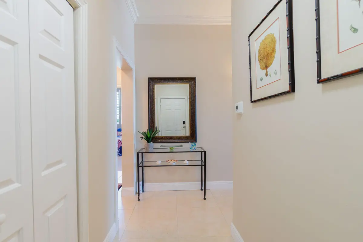 Entry at 806 E Windward Way Ph 1, Lantana