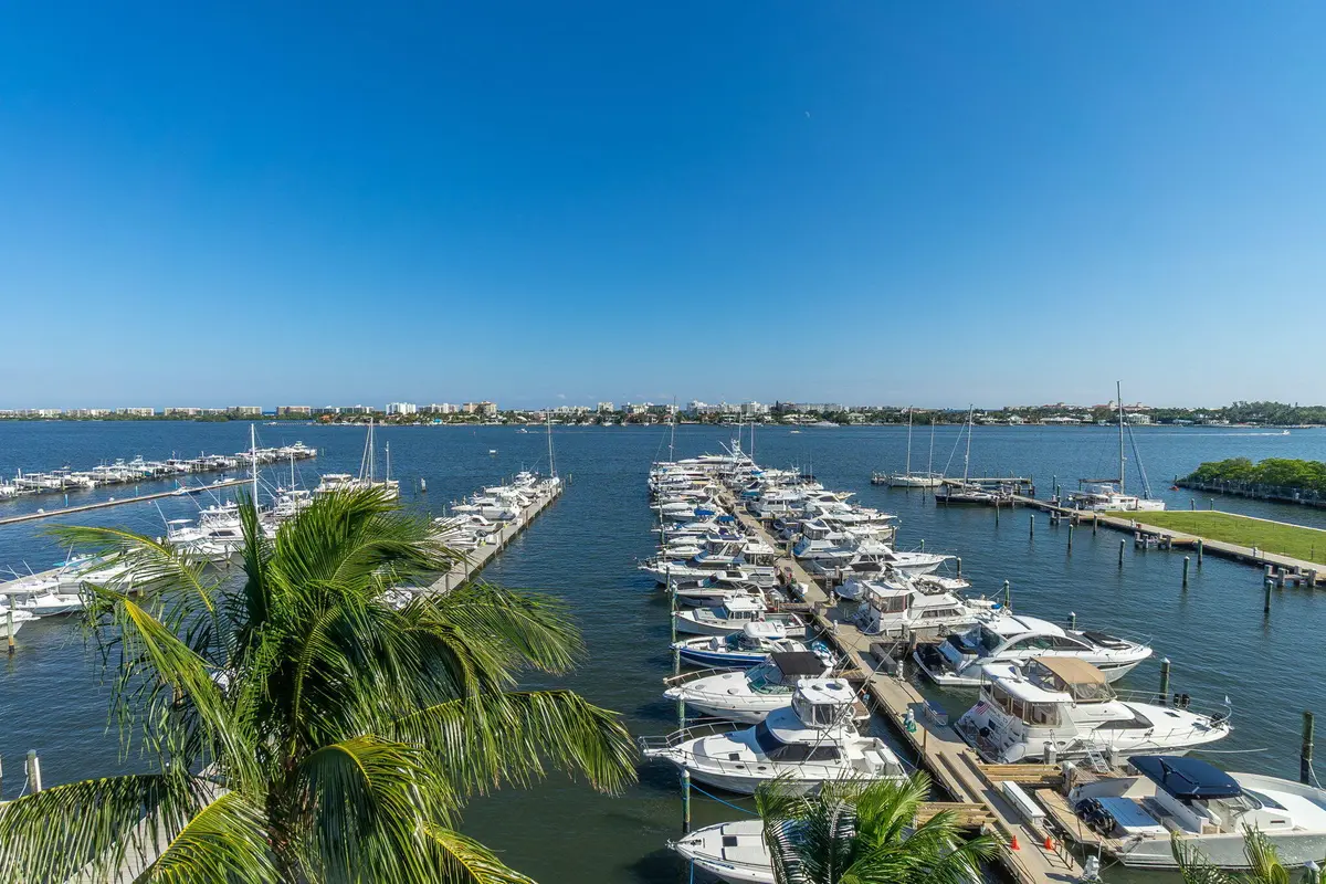 View at 806 E Windward Way Ph 1, Lantana