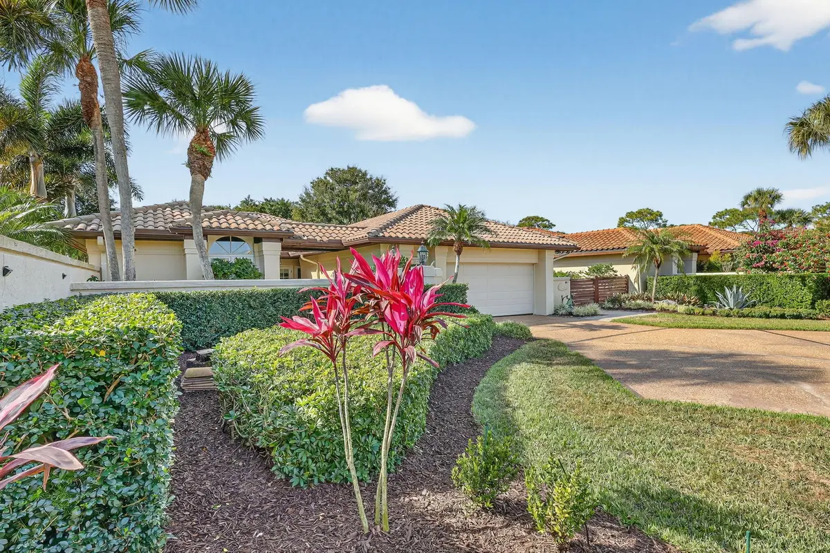 4-web-or-mls-5P1A8219 at 5382 SE Meredith Terrace, Stuart