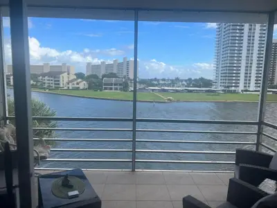 20 Yacht Club Drive 405, North Palm Beach – Condominium for rent
