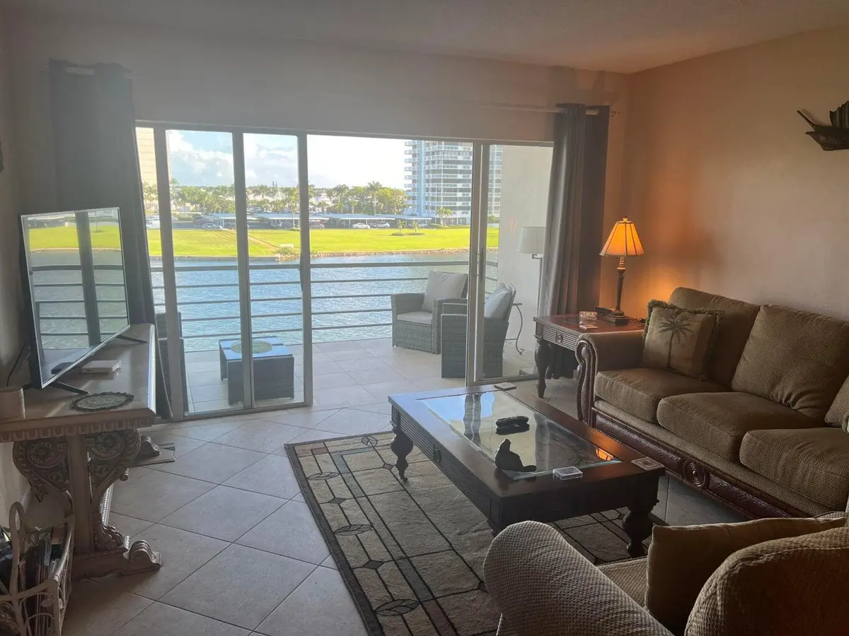 YachtClub1 at 20 Yacht Club Drive 405, North Palm Beach