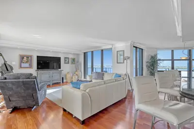 5420 N Ocean Drive 1106, Singer Island – Condominium for sale