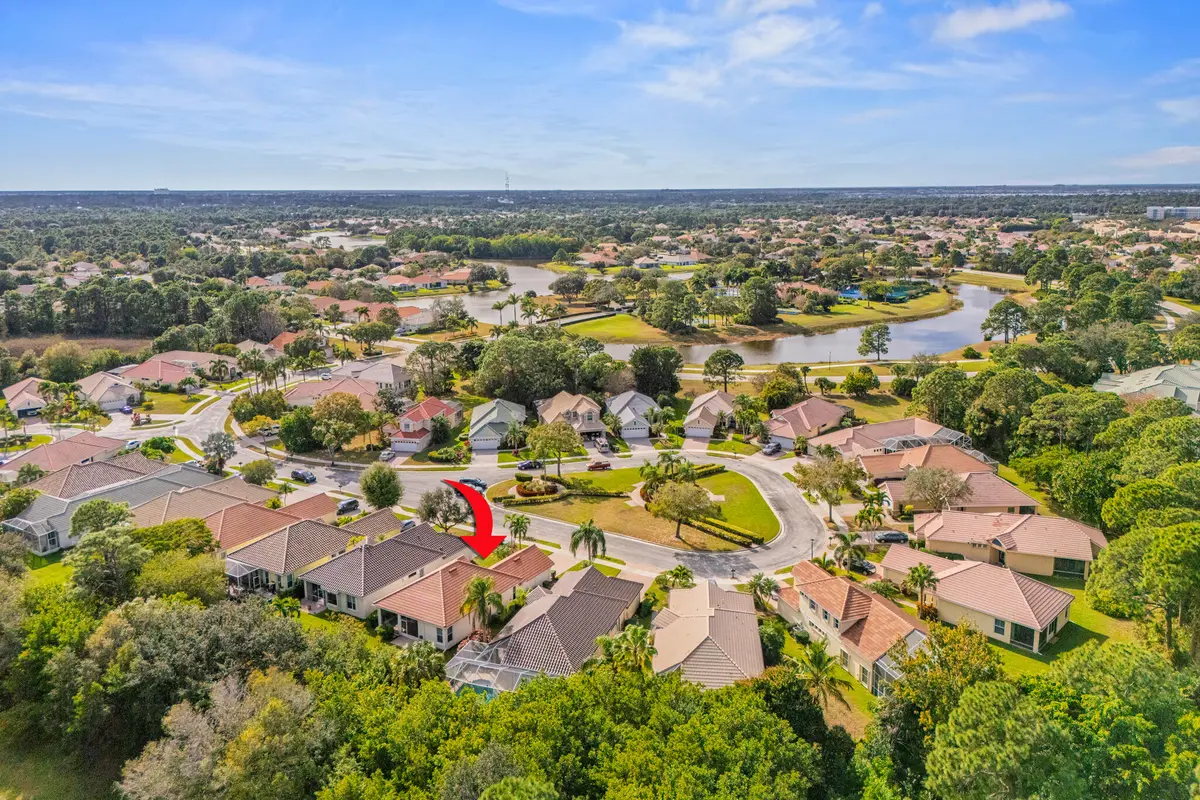 568 SW New Castle Cove, Port St. Lucie, FL – photo 2