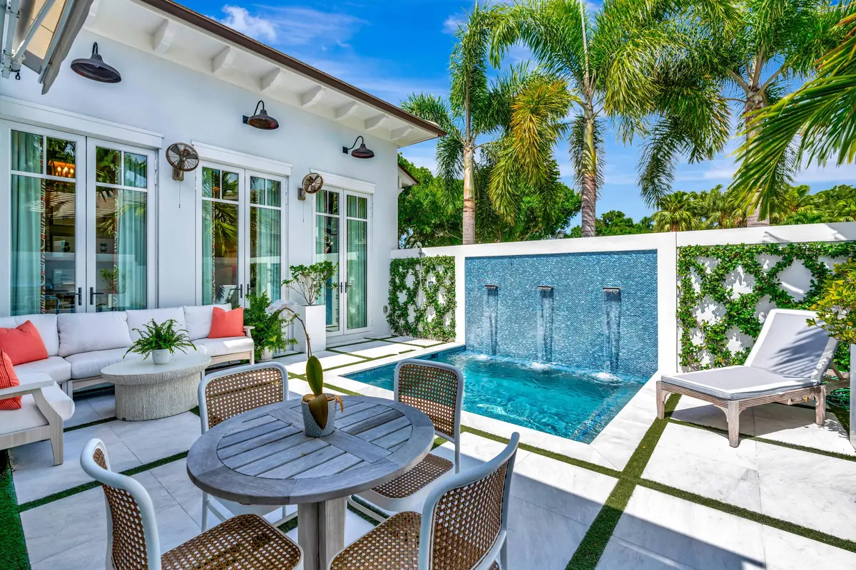 Courtyard Home at 106 Micco Circle, Jupiter
