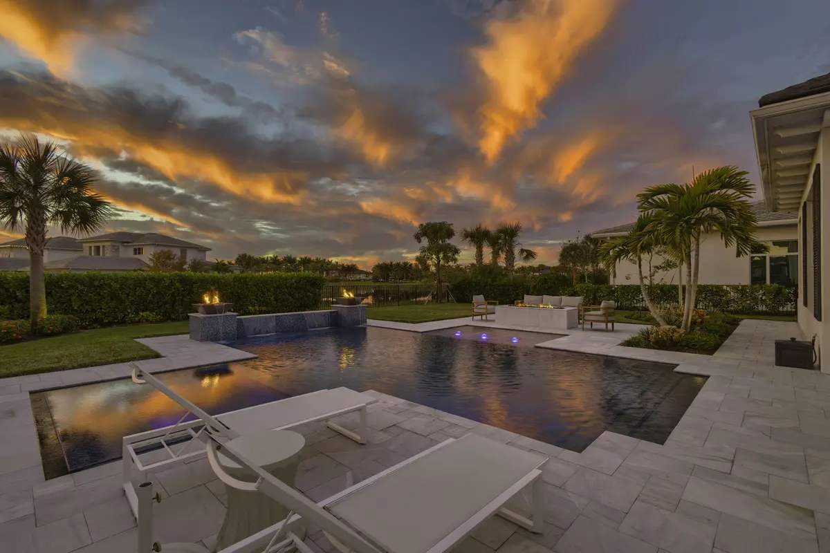Twlight at 9261 Coral Isles Circle, Palm Beach Gardens
