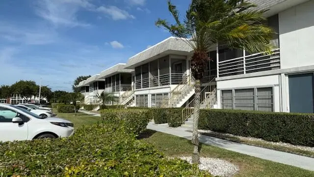 stratford h building 1 at 100 Stratford H, West Palm Beach