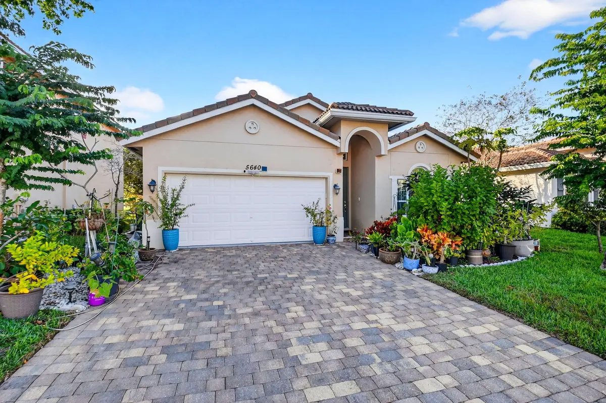 Welcome Home! at 5640 Caranday Palm Drive, Greenacres