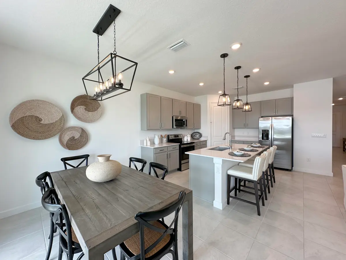PBH_Brystol_Pic_Hartford_Dining at 6205 NW Sweetwood Drive, Port St. Lucie