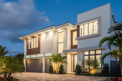450 NE Spanish Court, Boca Raton – Single Family Residence for sale