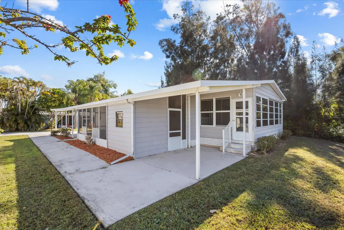 20-cin in-3 at 8221 Cinnamon Lane, Port St. Lucie