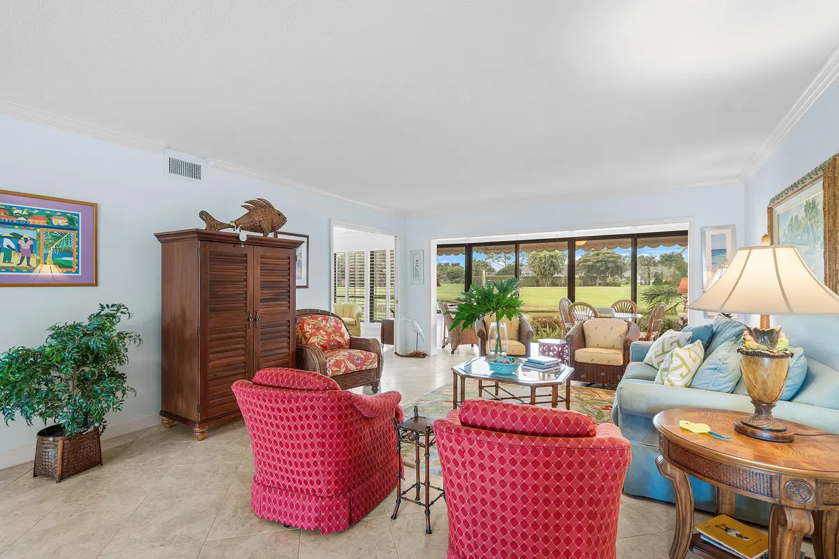 Interior living area at 3587 Quail Ridge Drive Bobwhite A, Boynton Beach