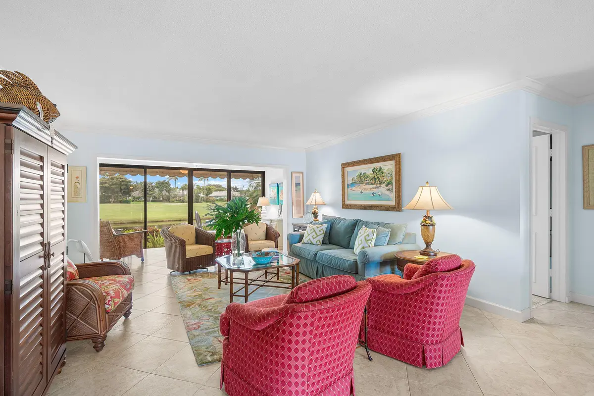 Interior living area at 3587 Quail Ridge Drive Bobwhite A, Boynton Beach