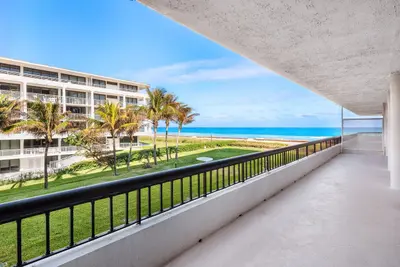 2660 S Ocean Boulevard 202n, Palm Beach – sold