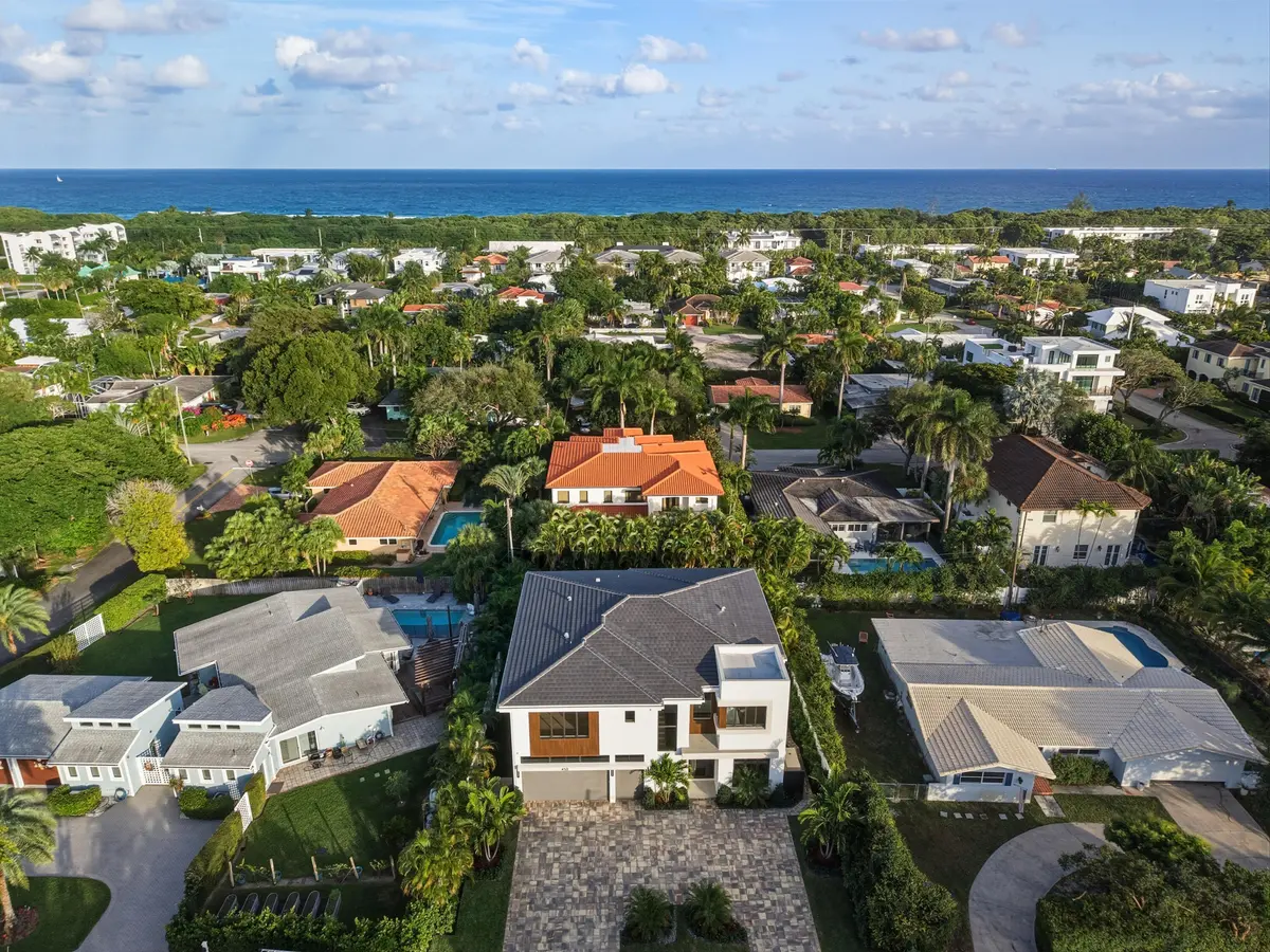 450 NE Spanish Ct Boca Raton FL-3 at 450 NE Spanish Court, Boca Raton