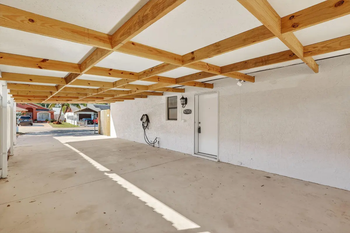 5-web-or-mls-7R7A0966 at 5785 SE Collins Avenue, Stuart