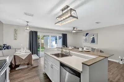 5785 SE Collins Avenue, Stuart – sold