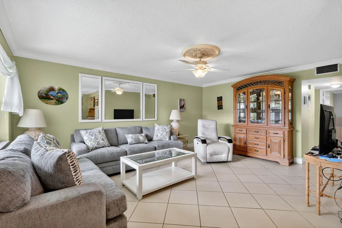 13-web-or-mls-_82A8010 at 480 Horizons 104, Boynton Beach