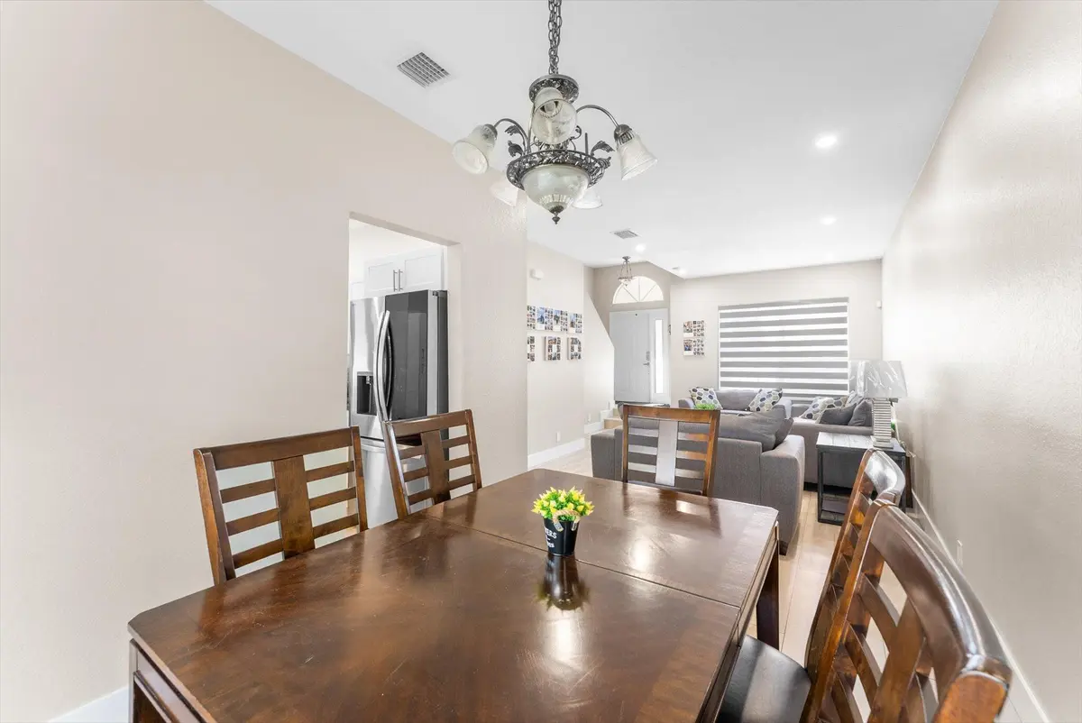 10-10 at 5309 Eagle Cay Court, Coconut Creek