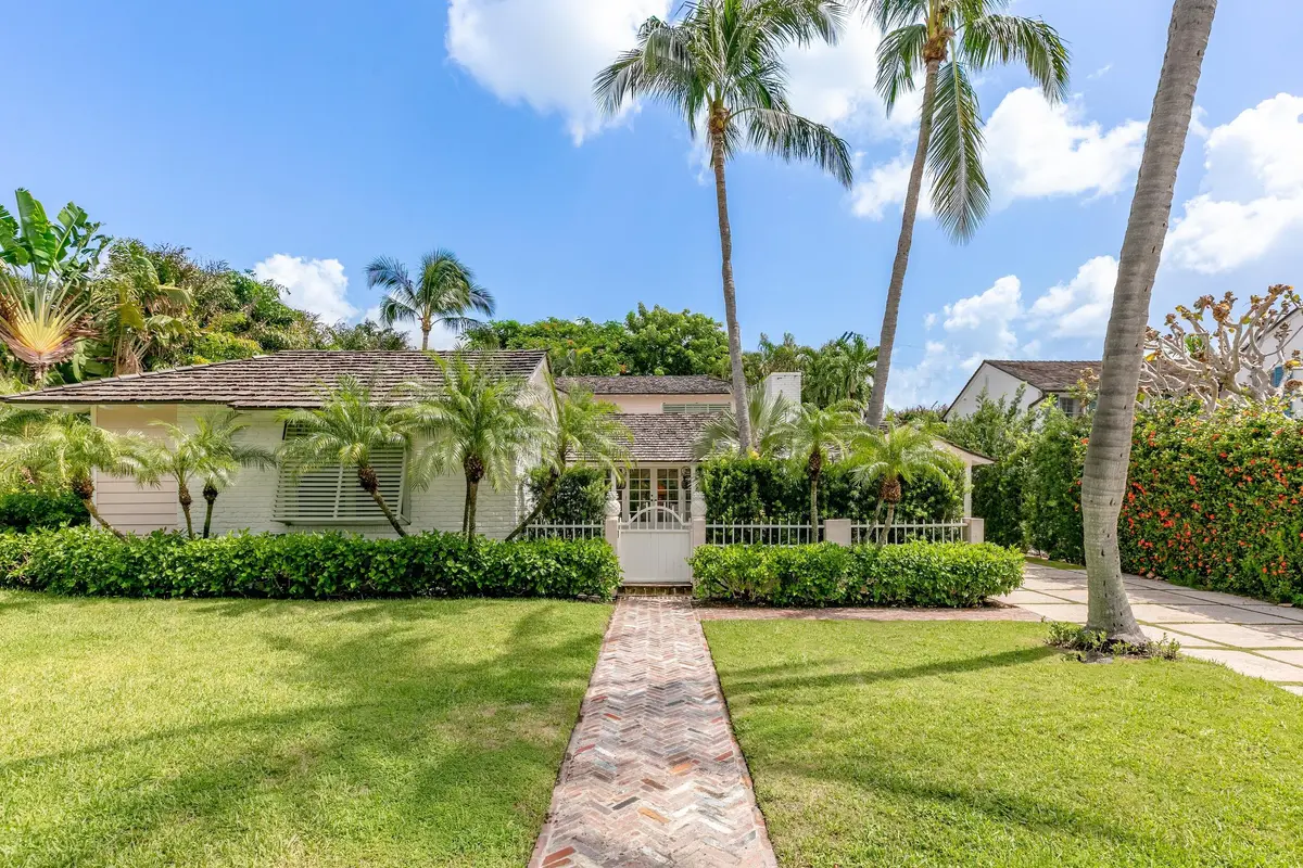Front Exterior at 285 Orange Grove Road, Palm Beach