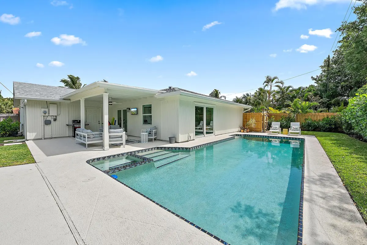 1604 Seabrook Rd-27 at 1604 Seabrook Road, Tequesta
