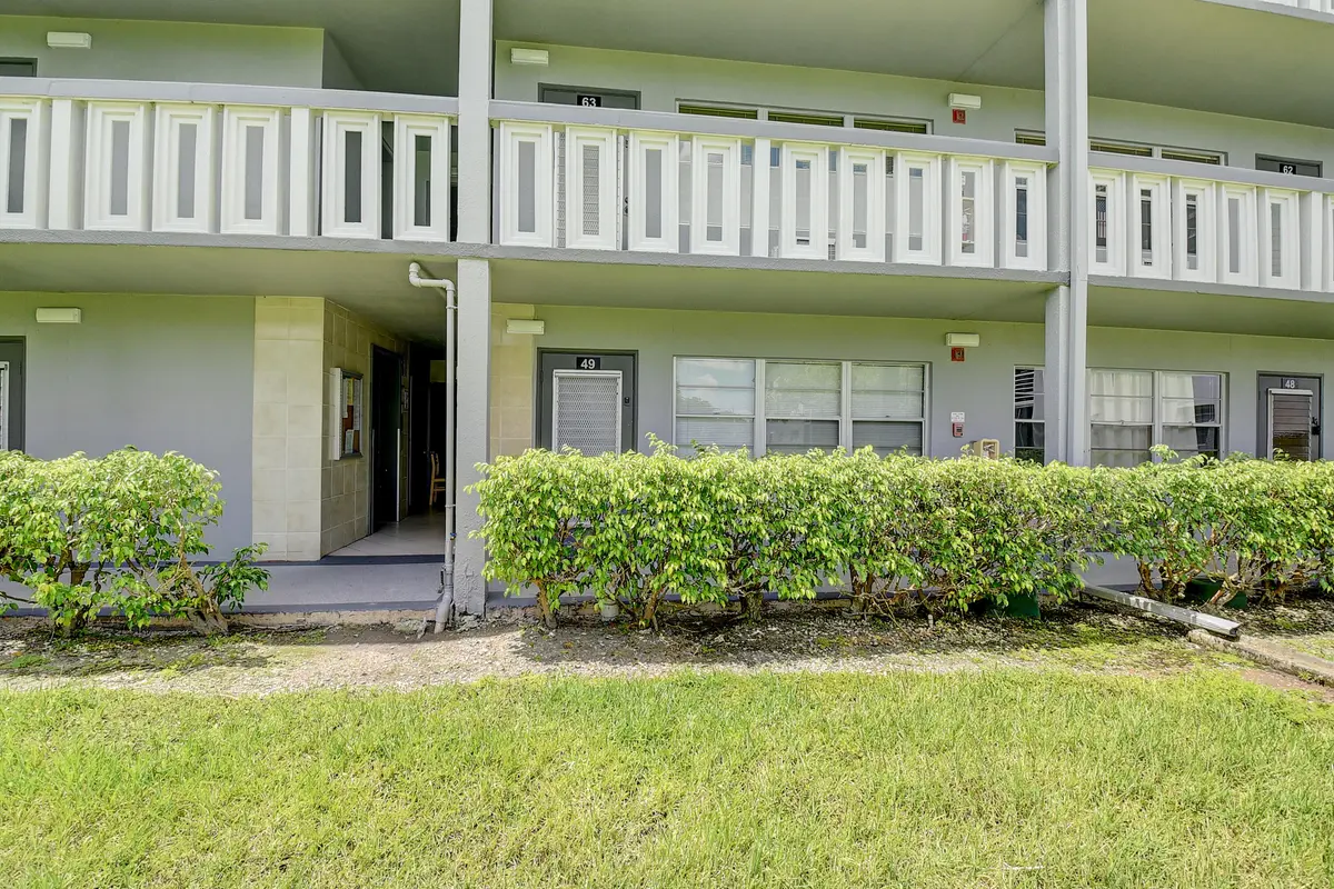 03_dsc_4903_4_5_6_7 at 49 Suffolk B 49, Boca Raton