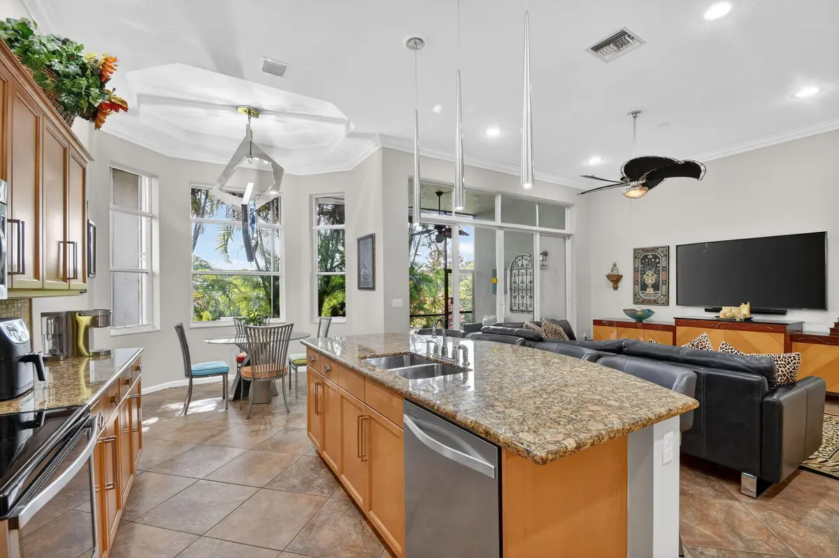 High Ceilings and Lots of Natural Light at 9842 Via Elegante, Wellington