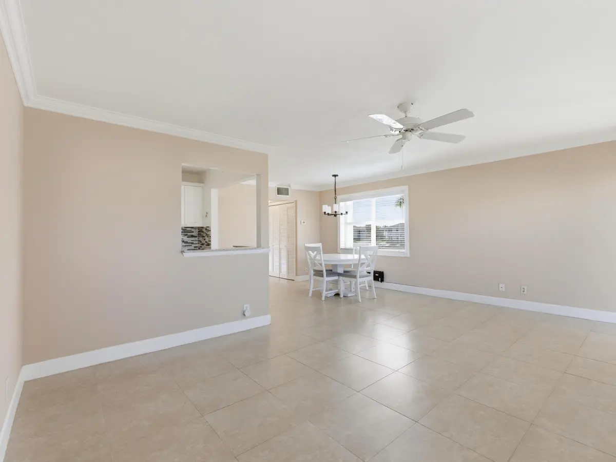 Living to dining area at 530 Horizons E 205, Boynton Beach
