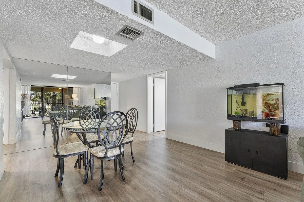 Dining Area at 16475 Golf Club Road 207, Weston
