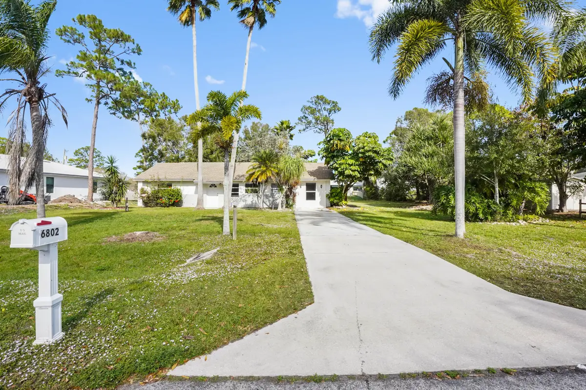 01 front 01 at 6802 Ocala Avenue, Fort Pierce