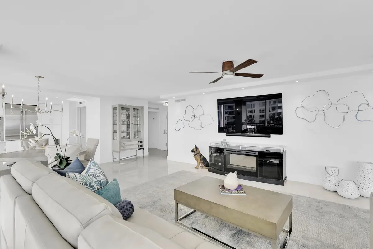 WHITEHALL, 2000 S Ocean Blvd 3K, Boca Ra at 2000 S Ocean Boulevard 3-K, Boca Raton
