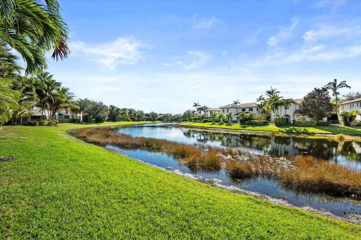 Gorgeous Lake Views at 1437 Barlow Court, Palm Beach Gardens