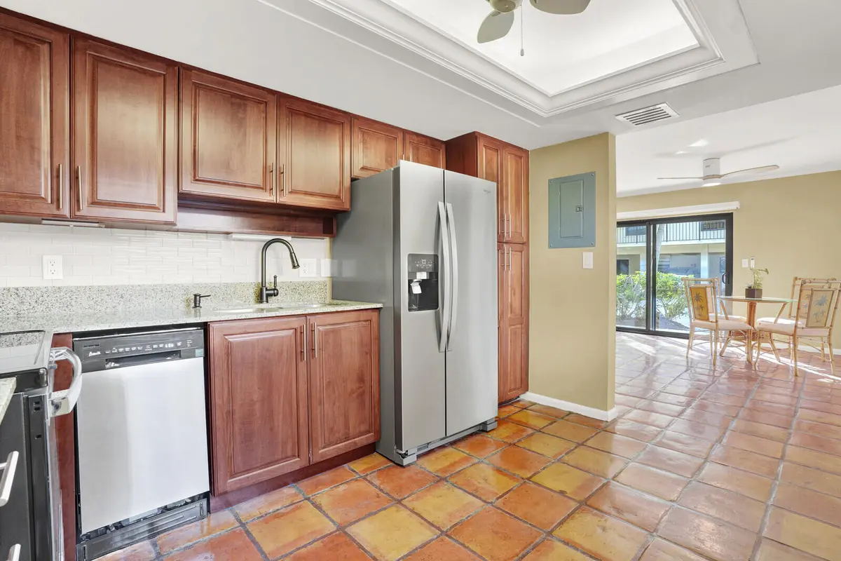 05_Image_5_mls at 300 Inlet Way 2, Palm Beach Shores