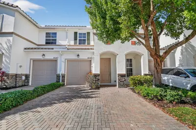 4545 Tara Cove Way, West Palm Beach – Townhouse for sale