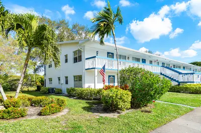 120 Prescott F 120, Deerfield Beach – sold