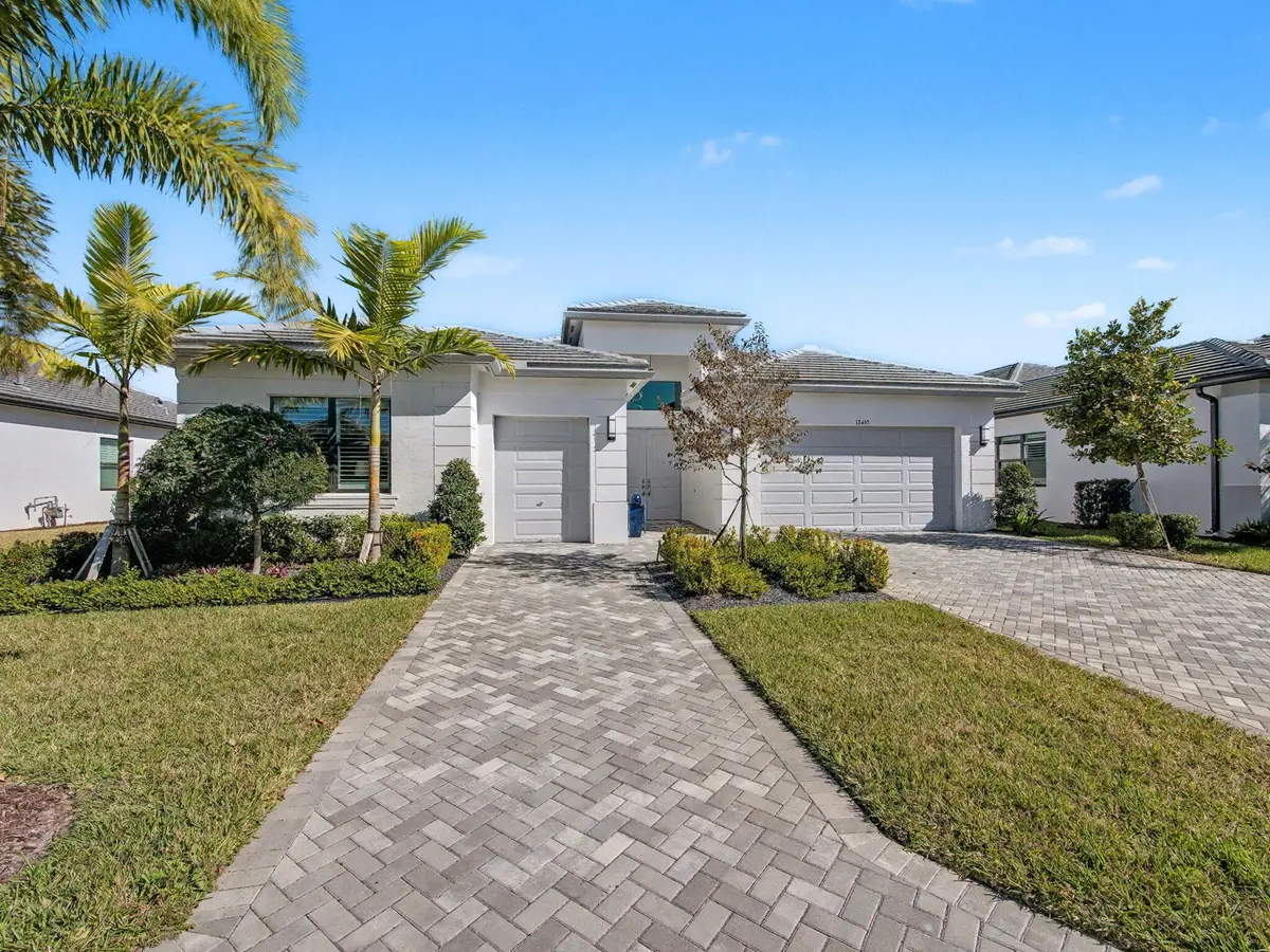 Front of the House at 12433 SW Crystal Cove Drive, Port St. Lucie