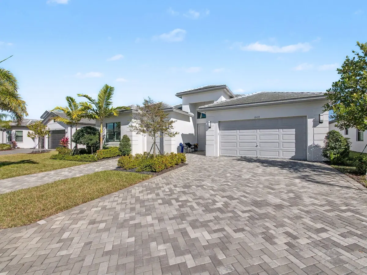 Front of the House at 12433 SW Crystal Cove Drive, Port St. Lucie