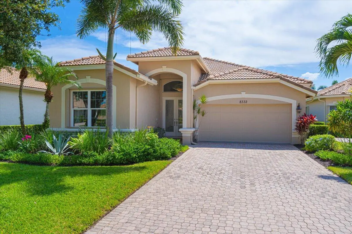 Front exterior at 8332 Muirfield Way, Port St. Lucie