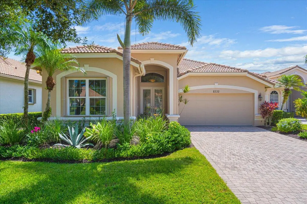 Front exterior at 8332 Muirfield Way, Port St. Lucie