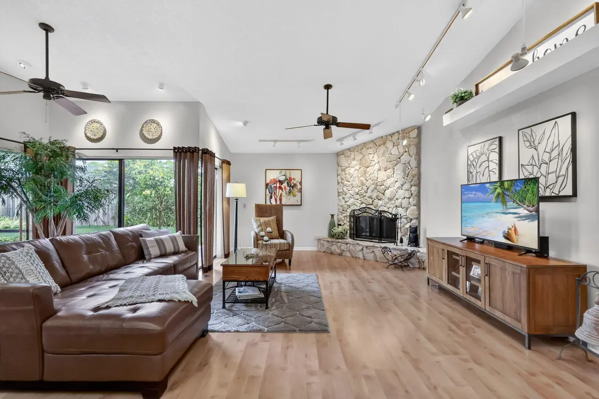 38-web-or-mls-F14A8168 at 560 Juniper Place, Wellington