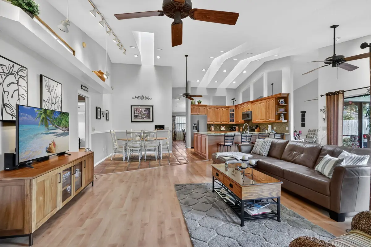 42-web-or-mls-F14A8188 at 560 Juniper Place, Wellington