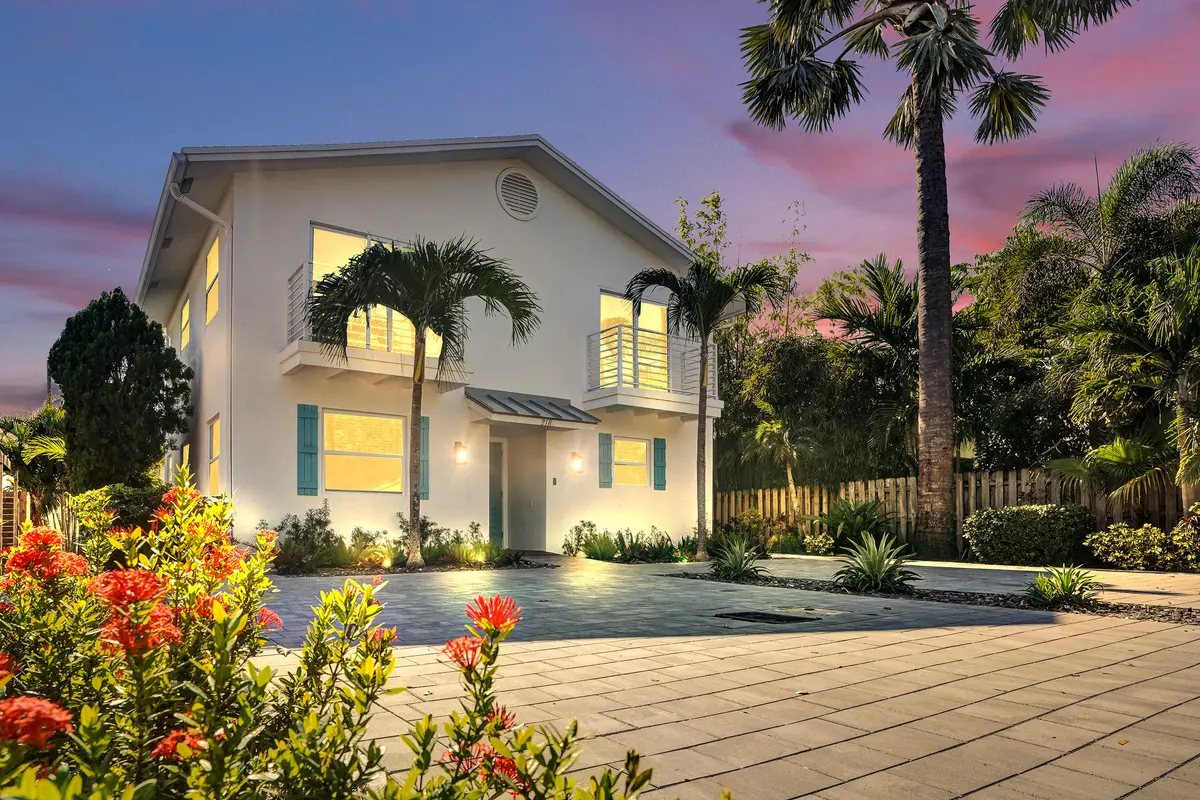 218 NE 10TH at 218 NE 10th Street, Delray Beach