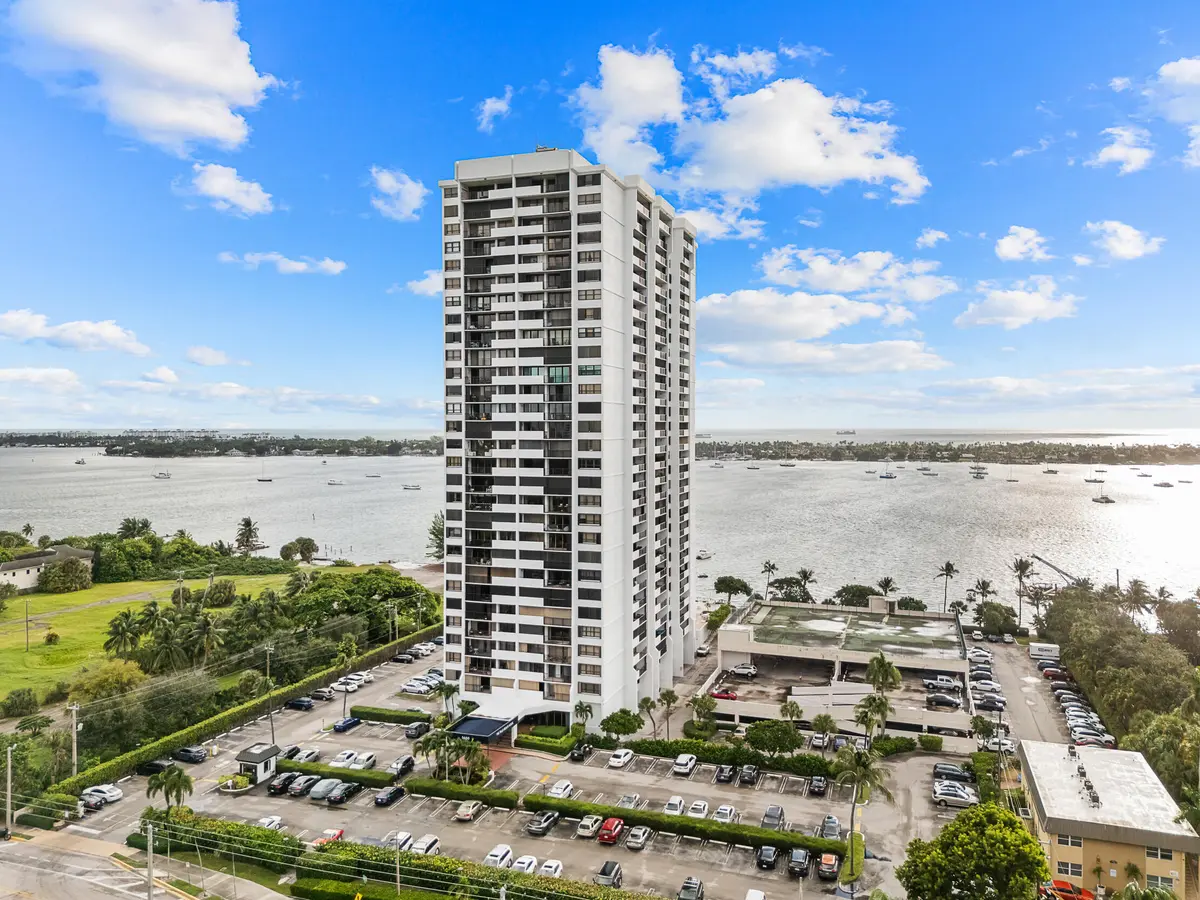 Aerial at 5600 N Flagler Drive 605, West Palm Beach