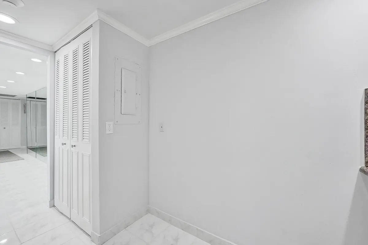 RJP08839 at 5600 N Flagler Drive 805, West Palm Beach